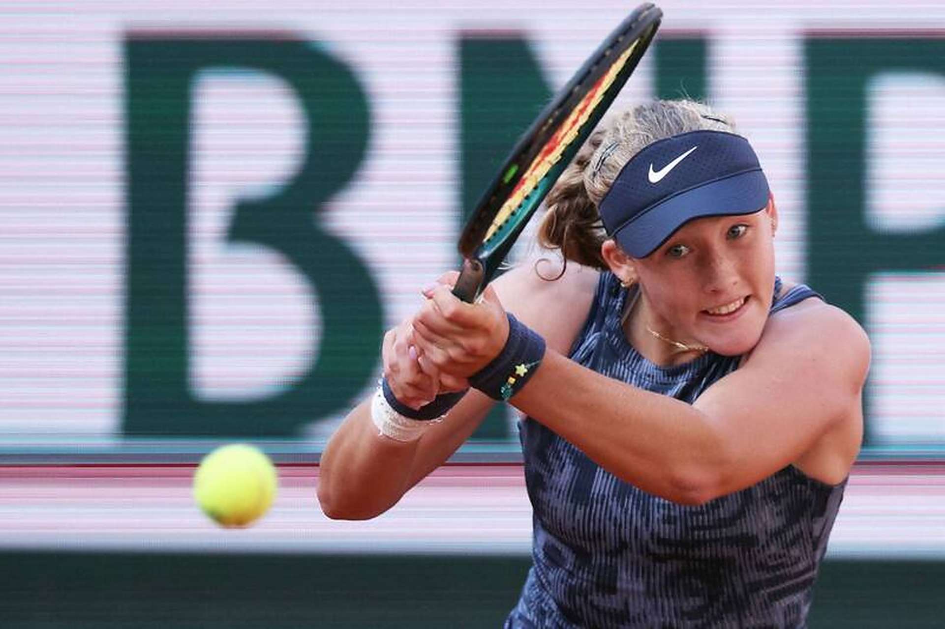 但后防线的 但后防线的