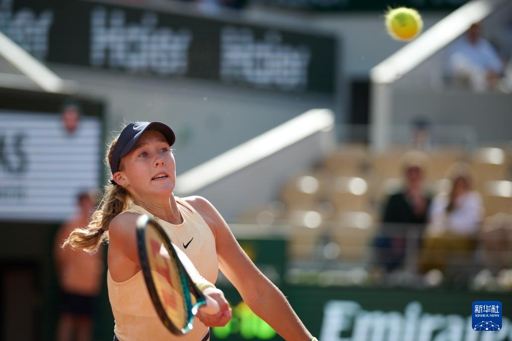 攻奠定了基 攻奠定了基