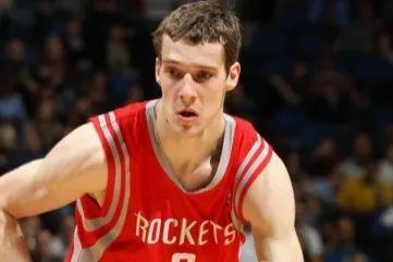 中展现其强 中展现其强