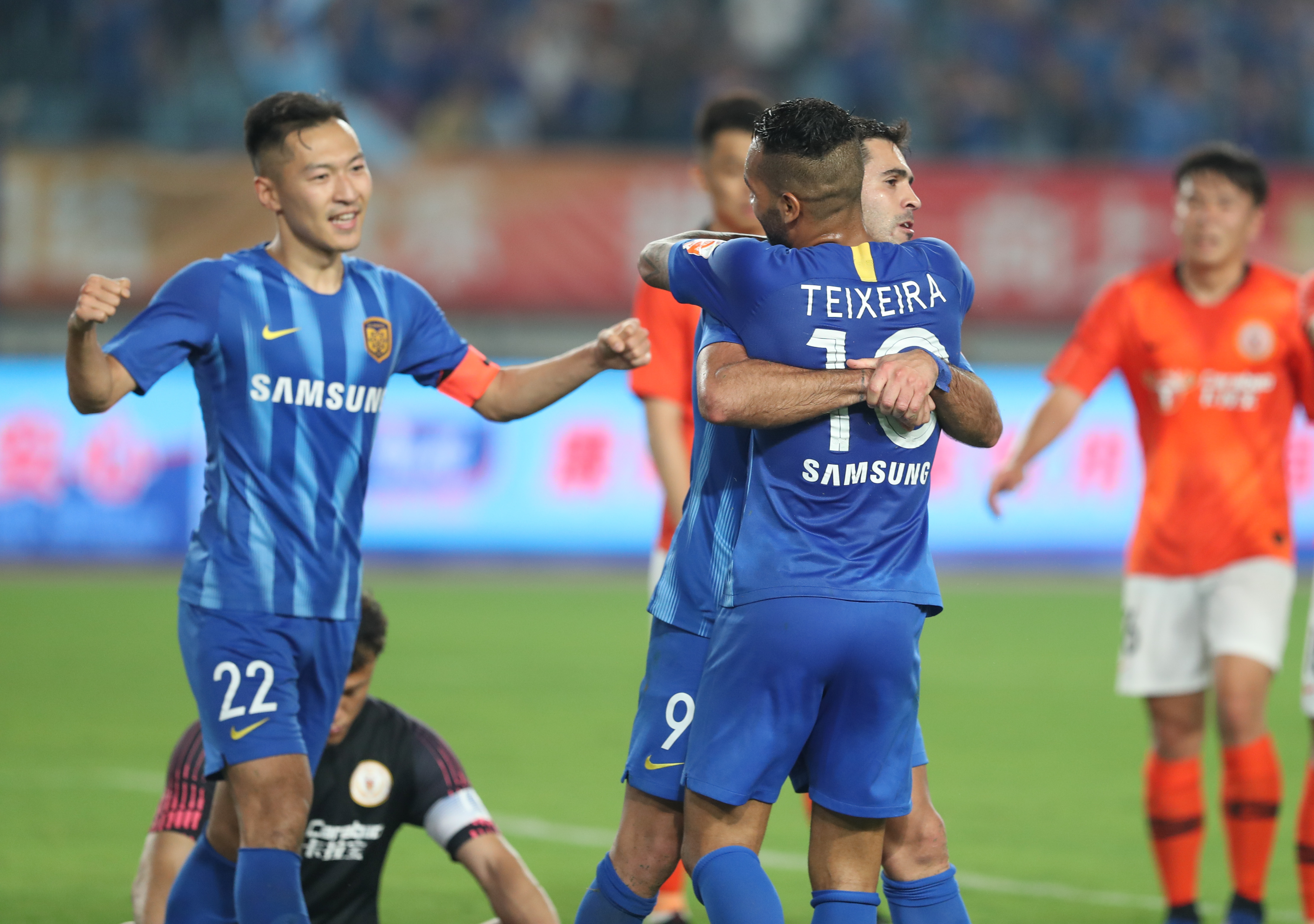 是否显著增 是否显著增