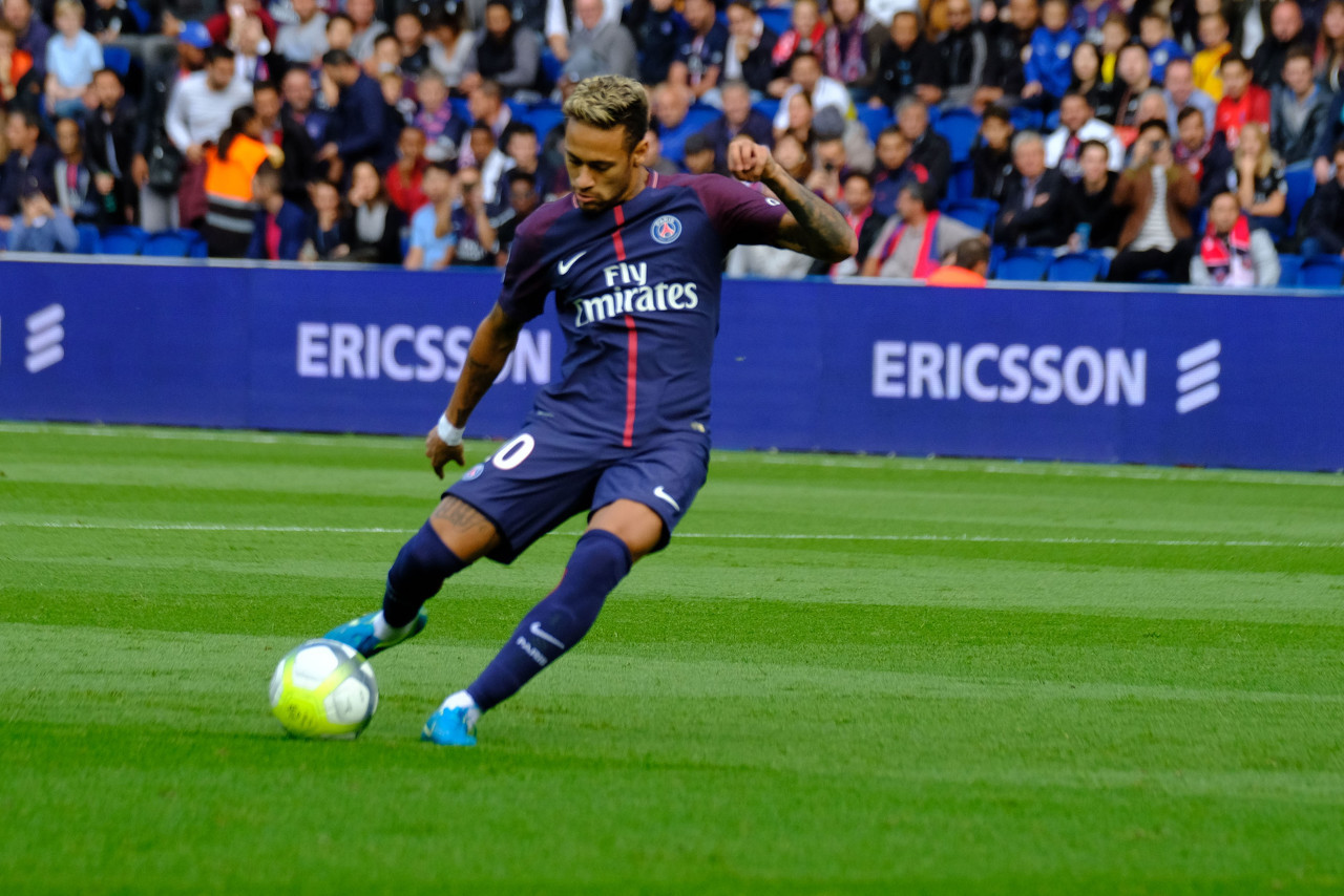 主场压制 主场压制